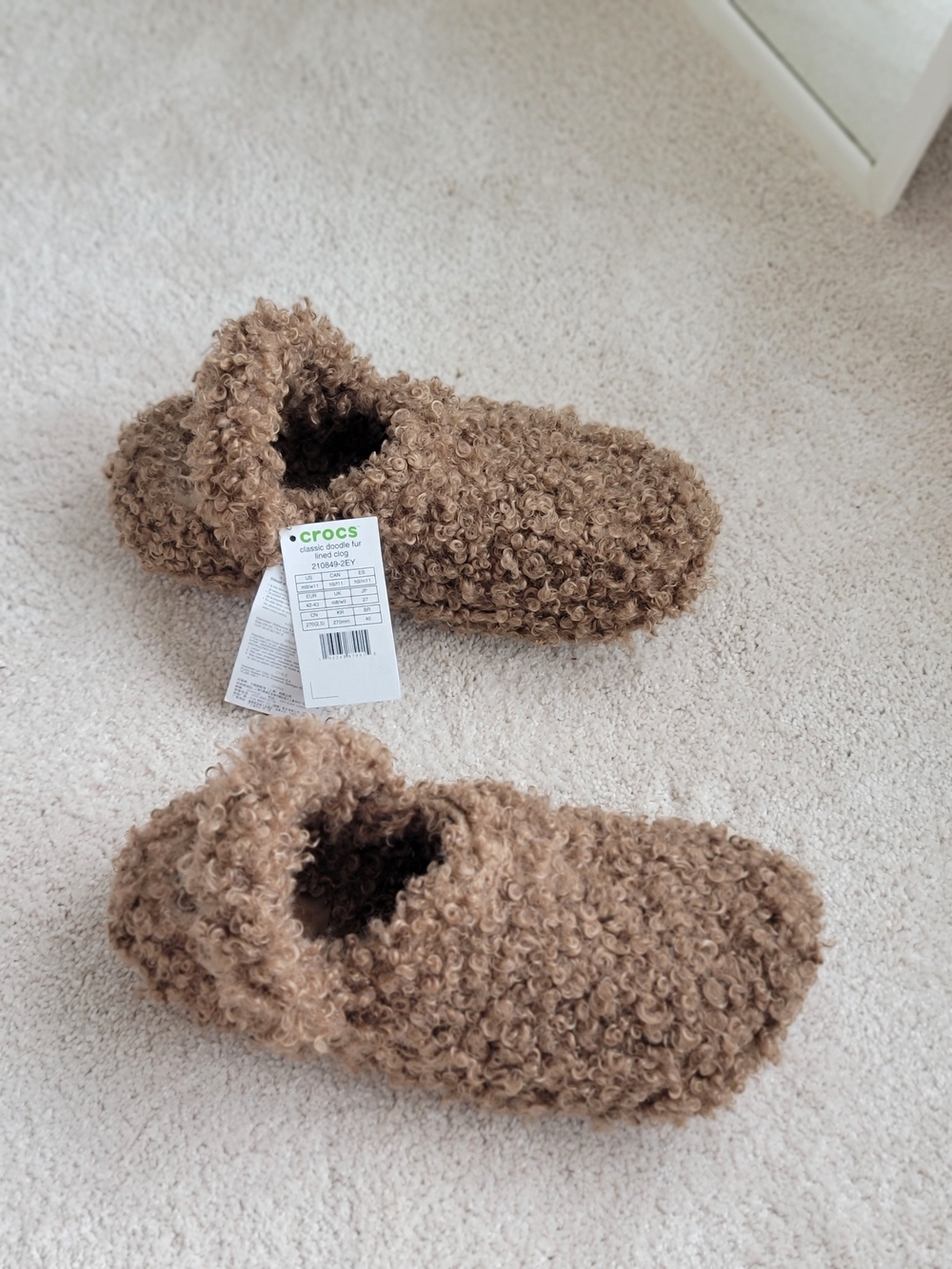 Crocs Classic Doodle Fur Clogs Brown Sherpa Teddy Size W11 M9 NWOB - Picture 3 of 7